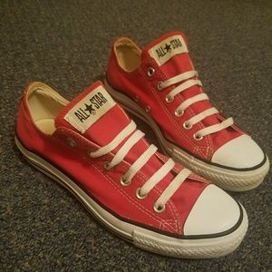 Size 8 Mens Red Converse size 9 Womens